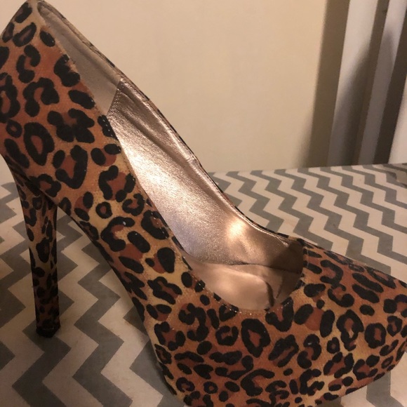 Leopard Platform Heels - Picture 2 of 5